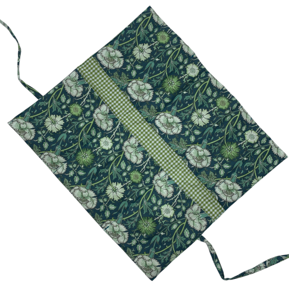 Daisy Pindeetui - William Morris Pink & Rose/ Marine