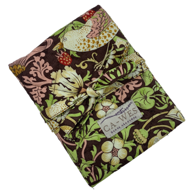 Daisy Pindeetui i William Morris Strawberry Thief/Chocolate