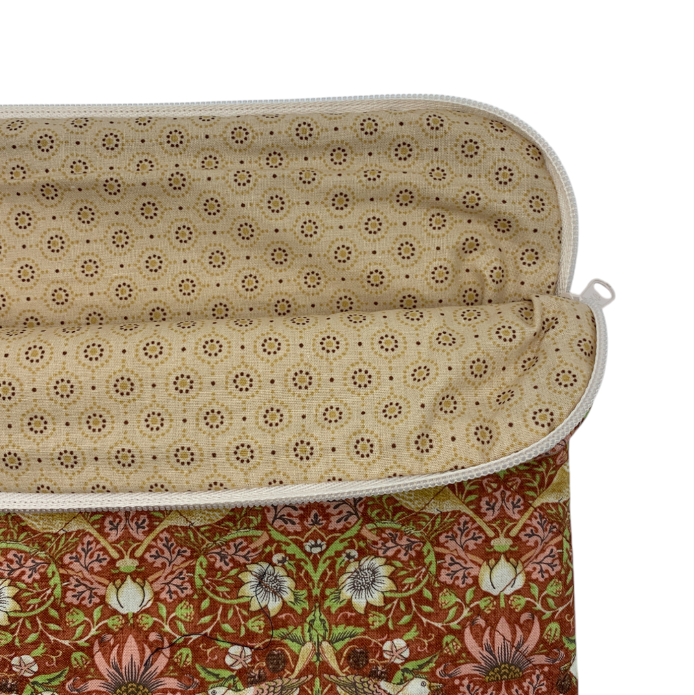 Kamille Computer Sleeve - William Morris Strawberry Thief Mini/ Brick