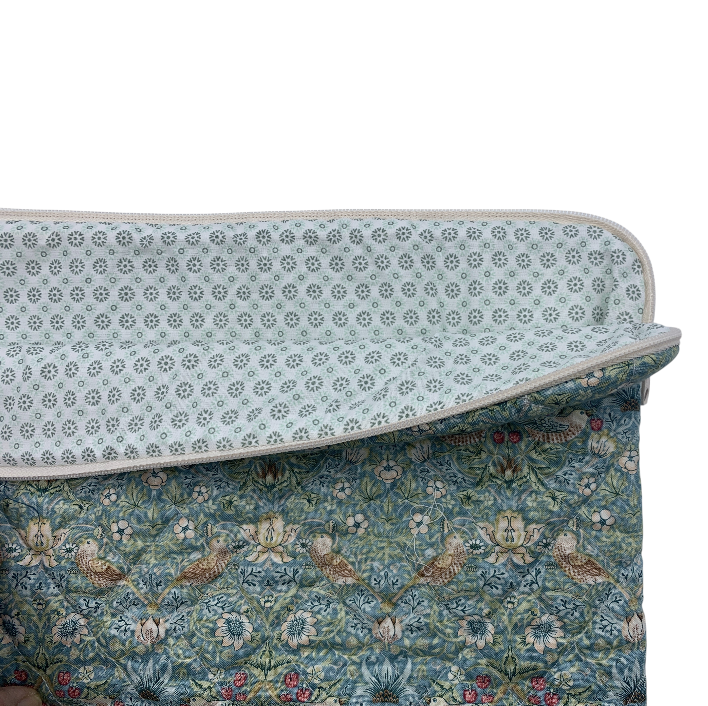 Rose / Kamille Computer Sleeve - William Morris Strawberry Thief Mini/ Aqua