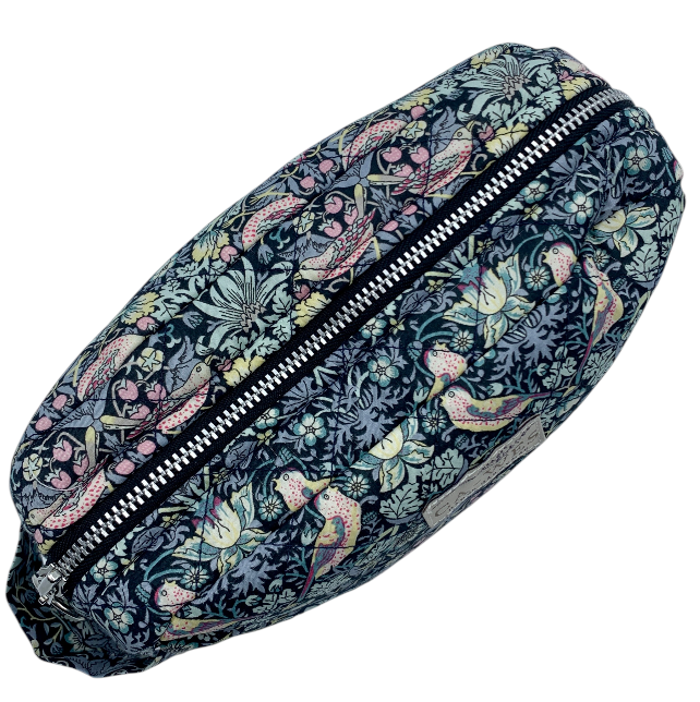 Flora Makeup Taske - Liberty Strawberry Thief Mini/ Black Rose
