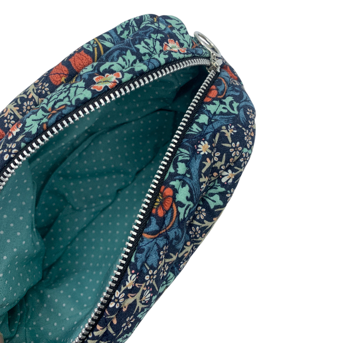 Flora Makeup Taske -William Morris Blackthorn/ Indigo