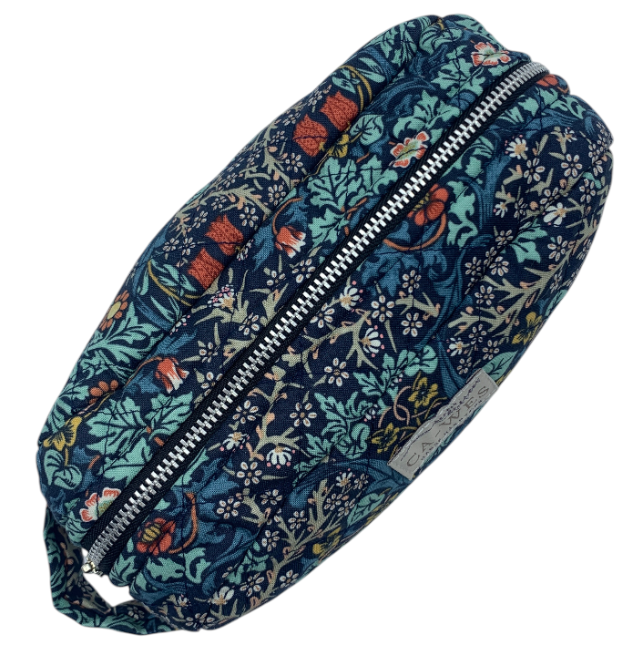 Flora Makeup Taske -William Morris Blackthorn/ Indigo