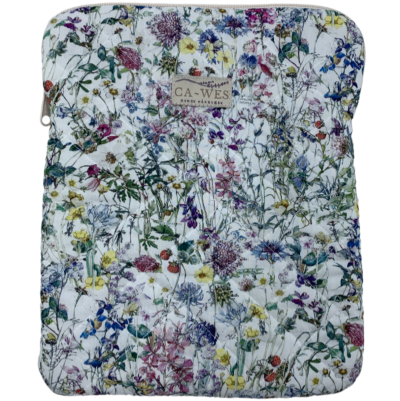 Magnolia iPad sleeve - Liberty Wild Flowers/ White Front