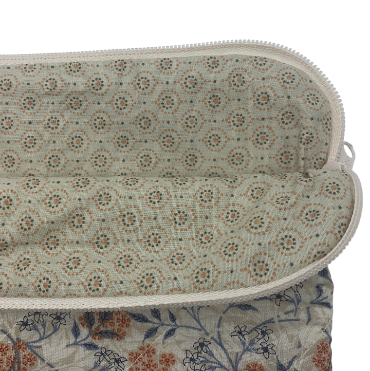 Kamille Computer Sleeve - William Morris Jasmine Biscuit/ Sand